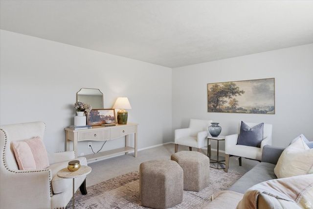 6635 S SOMERSET DR, West Jordan, UT 84084