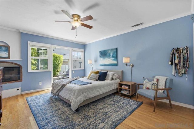 903 Moana Dr, San Diego, CA 92106