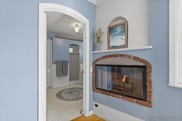 903 Moana Dr, San Diego, CA 92106