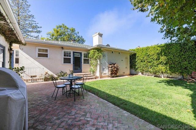 903 Moana Dr, San Diego, CA 92106