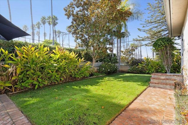 903 Moana Dr, San Diego, CA 92106