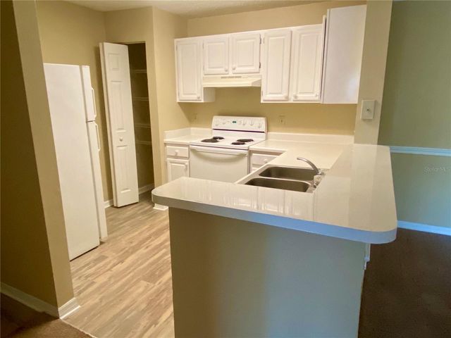 1989 SUMMER CLUB DRIVE 305, Oviedo, FL 32765