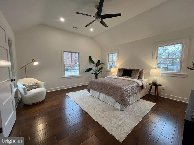 146 N CHURCH, Doylestown, PA 18901