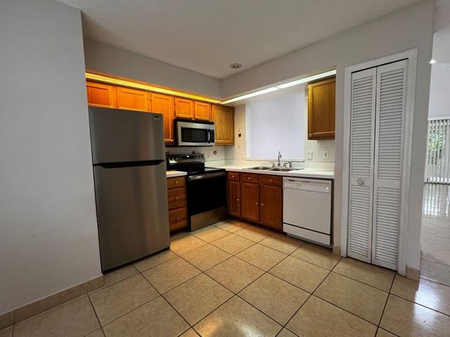 14426 ISLAND COVE DRIVE, Orlando, FL 32824
