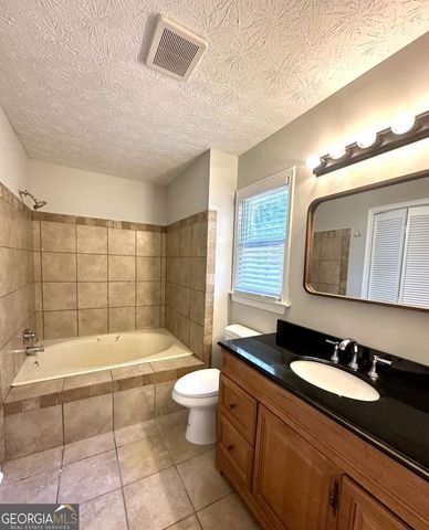 1403 Lakemont Drive, Grayson, GA 30017