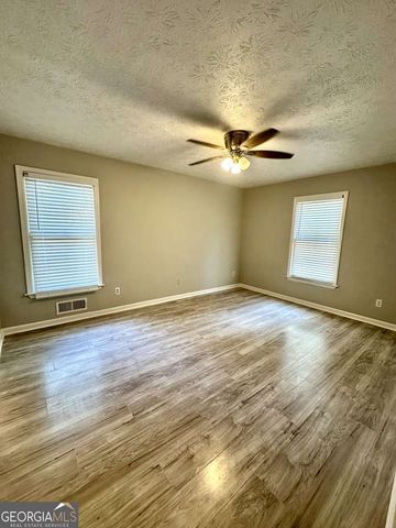 1403 Lakemont Drive, Grayson, GA 30017