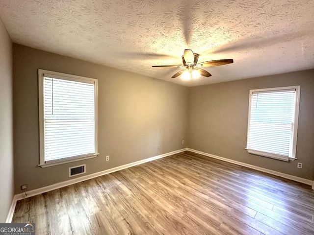 1403 Lakemont Drive, Grayson, GA 30017