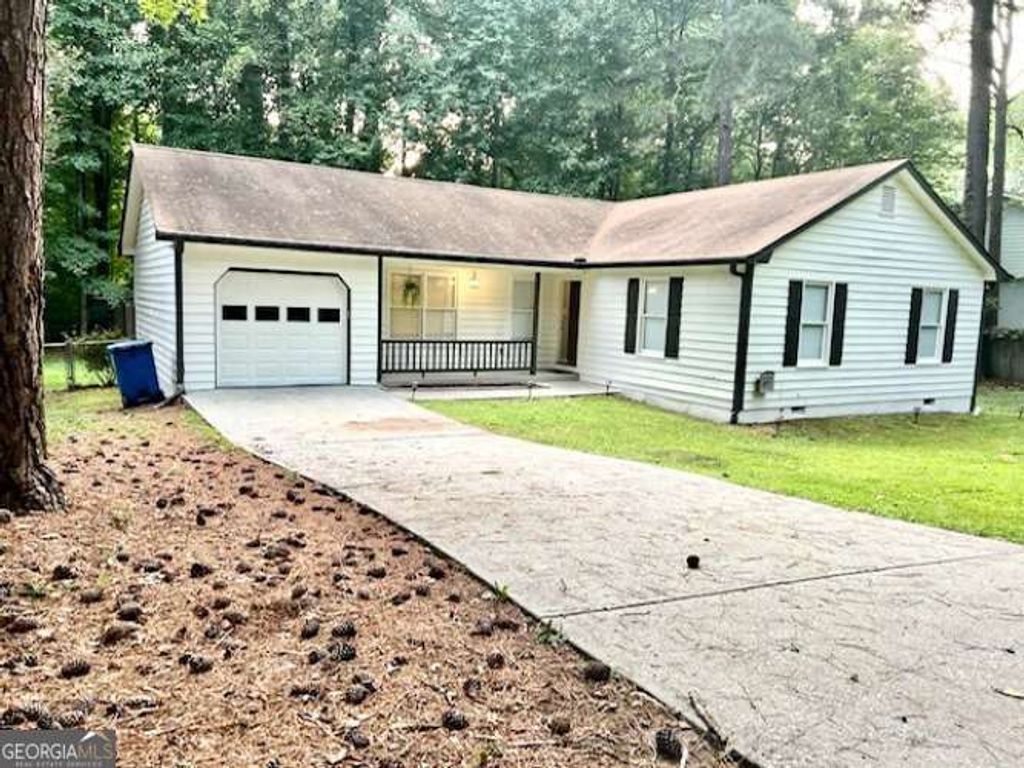 1403 Lakemont Drive, Grayson, GA 30017