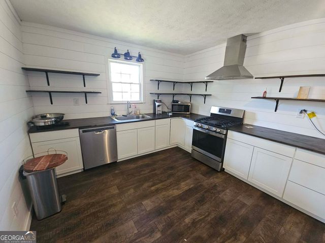 494 Lake Creek Road, Cedartown, GA 30125