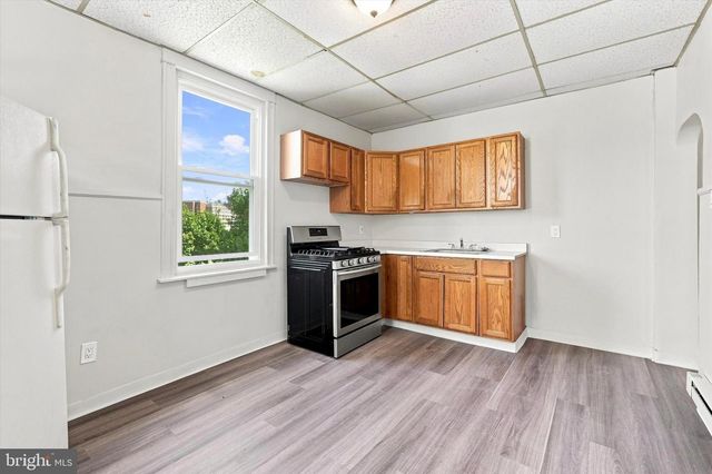 4085 FORD RD, Philadelphia, PA 19131