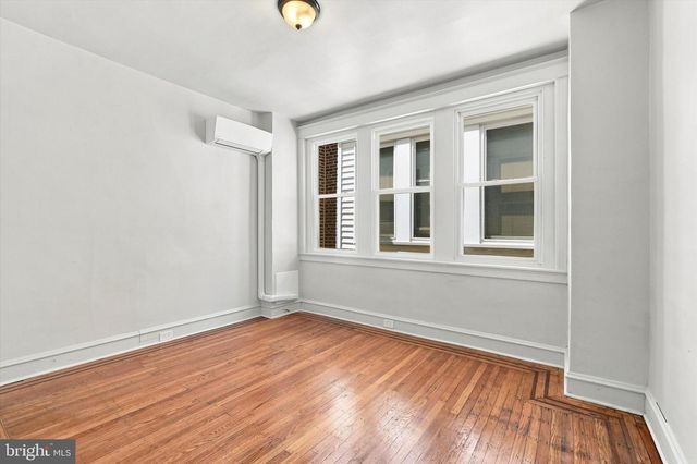 4085 FORD RD, Philadelphia, PA 19131