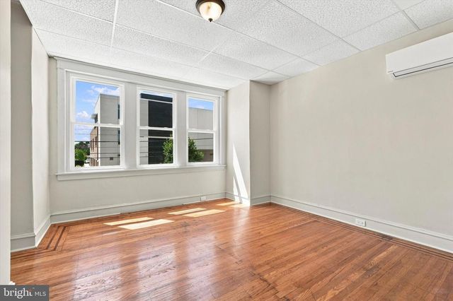 4085 FORD RD, Philadelphia, PA 19131