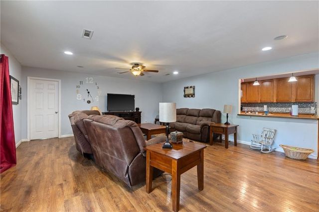 1660 Conrad Street, Pea Ridge, AR 72751