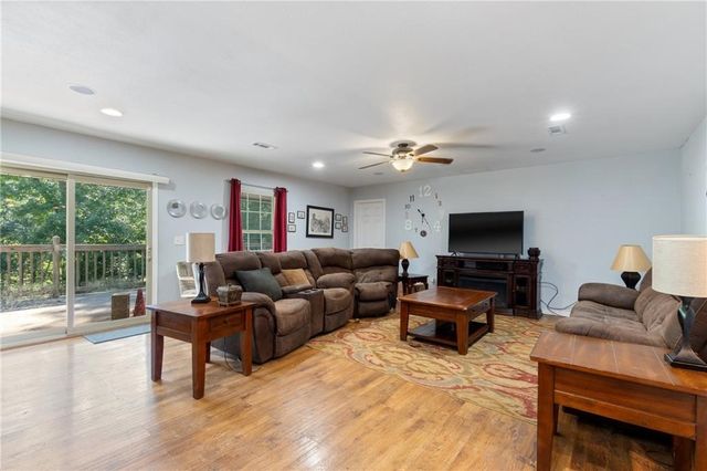 1660 Conrad Street, Pea Ridge, AR 72751