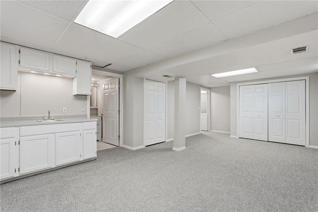 399 Limestone Dr, Bethel Park, PA 15102
