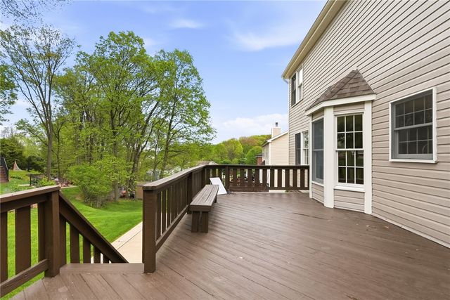 399 Limestone Dr, Bethel Park, PA 15102