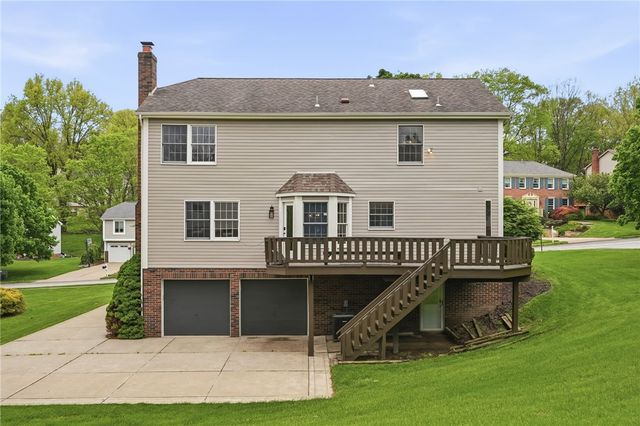399 Limestone Dr, Bethel Park, PA 15102