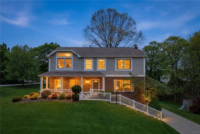 399 Limestone Dr, Bethel Park, PA 15102