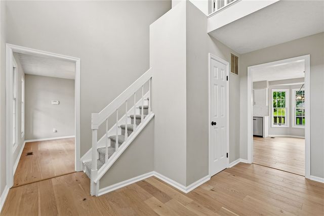 399 Limestone Dr, Bethel Park, PA 15102