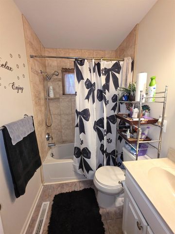 4424 Cheyenne Avenue, Flint, MI 48507