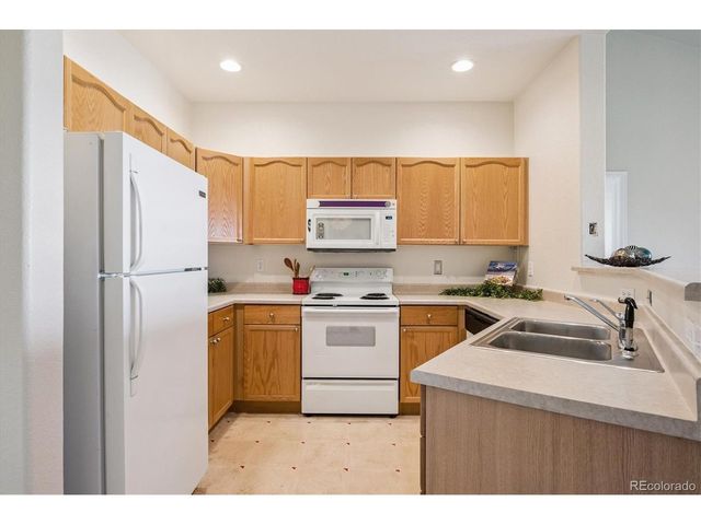 8369 S Independence Cir 305, Littleton, CO 80128