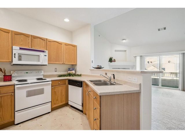 8369 S Independence Cir 305, Littleton, CO 80128