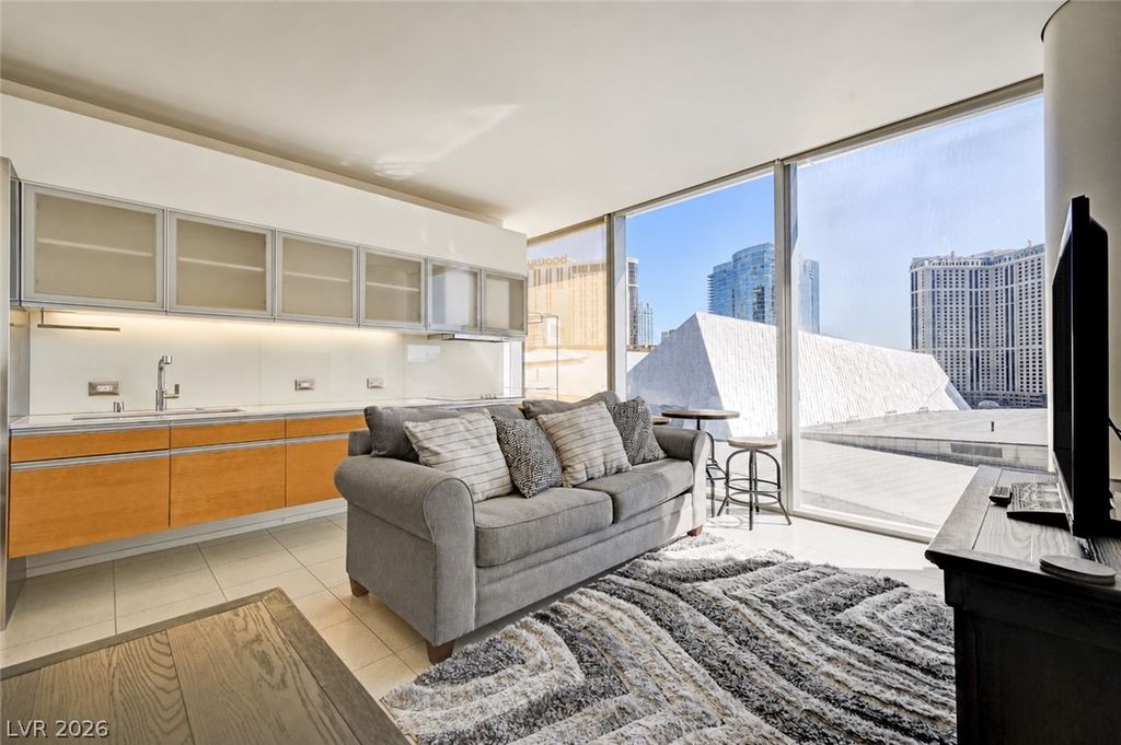 3722 Las Vegas Boulevard 303, Las Vegas, NV 89158 — exterior