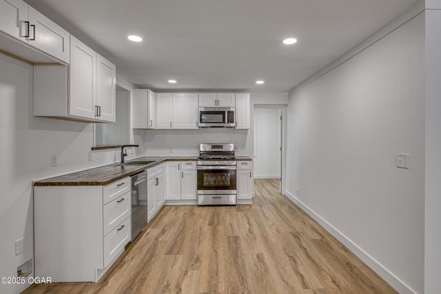 3503 S Jackson Avenue, Joplin, MO 64804