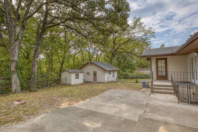 3503 S Jackson Avenue, Joplin, MO 64804