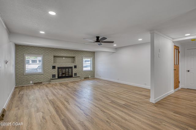 3503 S Jackson Avenue, Joplin, MO 64804