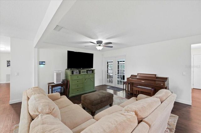 4520 ORANGEWOOD LOOP E, Lakeland, FL 33813