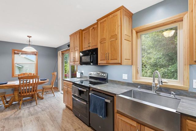 407 Kleine Street, Deerfield, WI 53531
