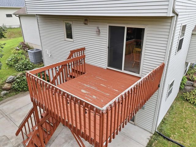 407 Kleine Street, Deerfield, WI 53531
