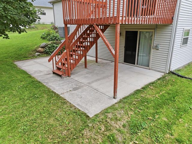 407 Kleine Street, Deerfield, WI 53531