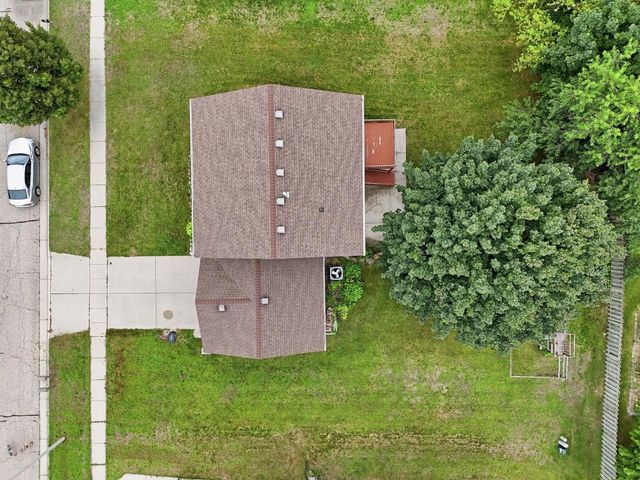 407 Kleine Street, Deerfield, WI 53531