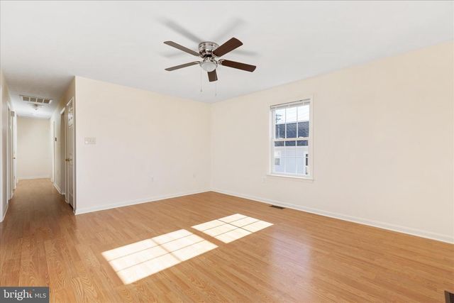 510 PIKE ST, Strasburg, VA 22657