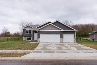 6786 Gaillardia Drive NW, Rochester, MN 55901