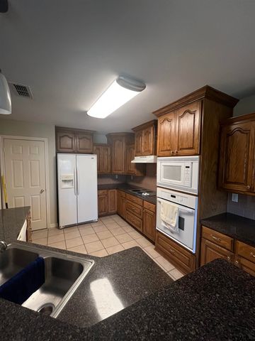 20760 Bluegrass Circle, Flint, TX 75762