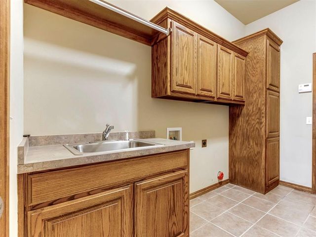 539 NE 21st Street, Newcastle, OK 73065