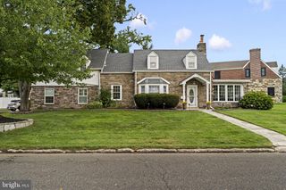 79 MANOR CIR, Bristol, PA 19007