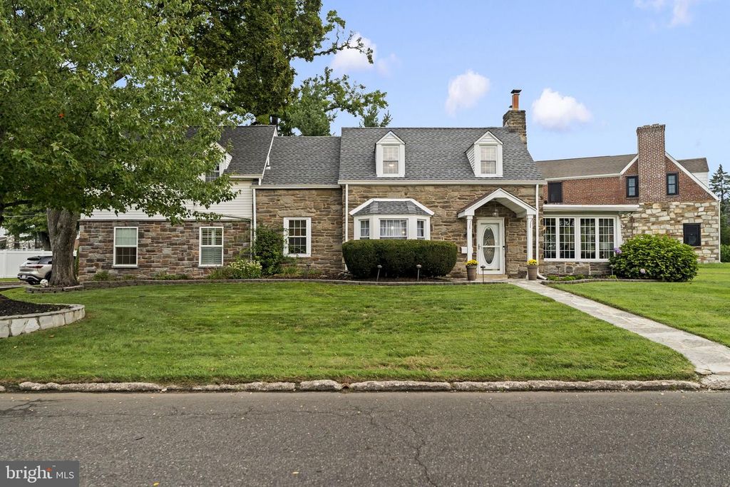 79 MANOR CIR, BRISTOL, PA 19007 — exterior