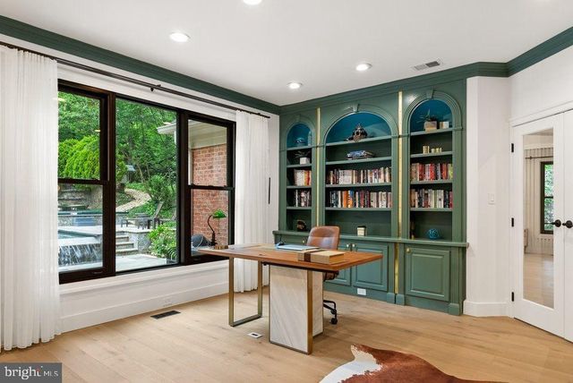 1102 MILL RDG, Mclean, VA 22102