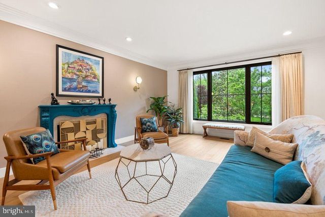 1102 MILL RDG, Mclean, VA 22102