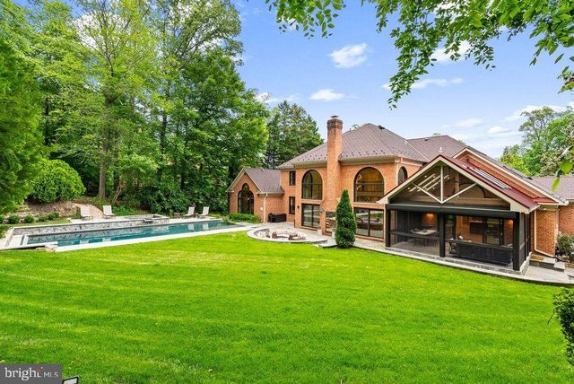 1102 MILL RDG, Mclean, VA 22102