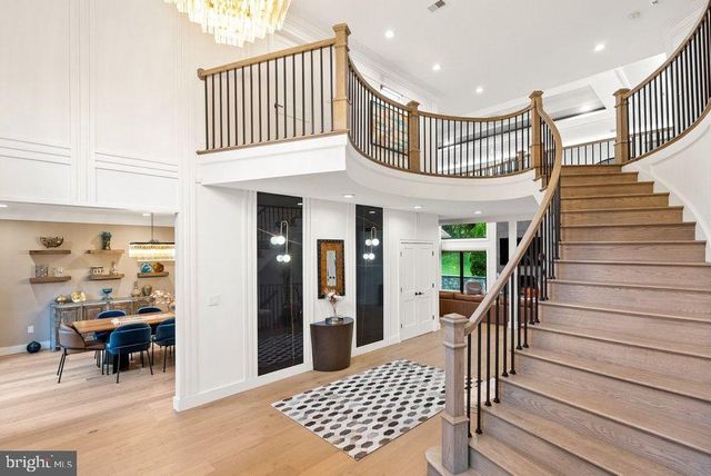 1102 MILL RDG, Mclean, VA 22102