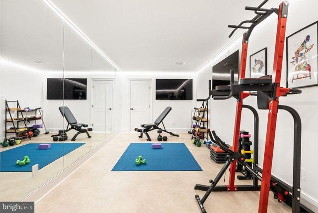 1102 MILL RDG, Mclean, VA 22102