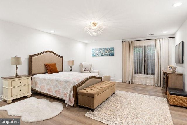 1102 MILL RDG, Mclean, VA 22102