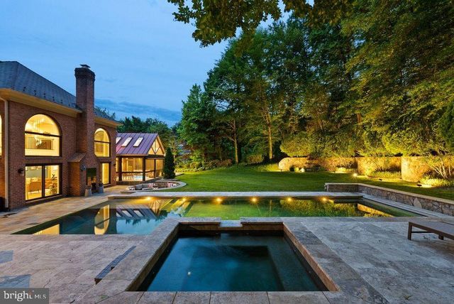 1102 MILL RDG, Mclean, VA 22102