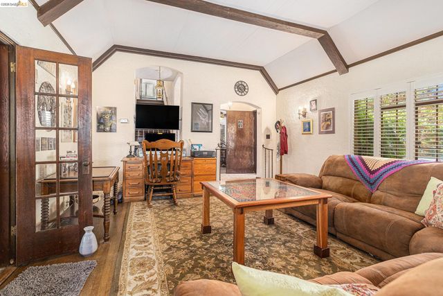 1545 W Walnut Street, Stockton, CA 95203