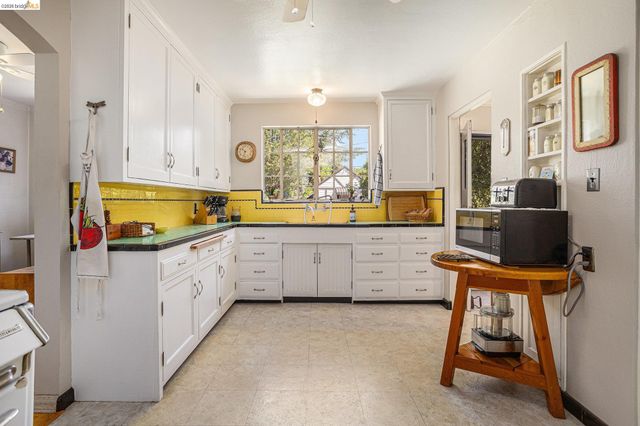 1545 W Walnut Street, Stockton, CA 95203